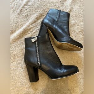 Michael Kors Black Leather Ankle Boots Size 8